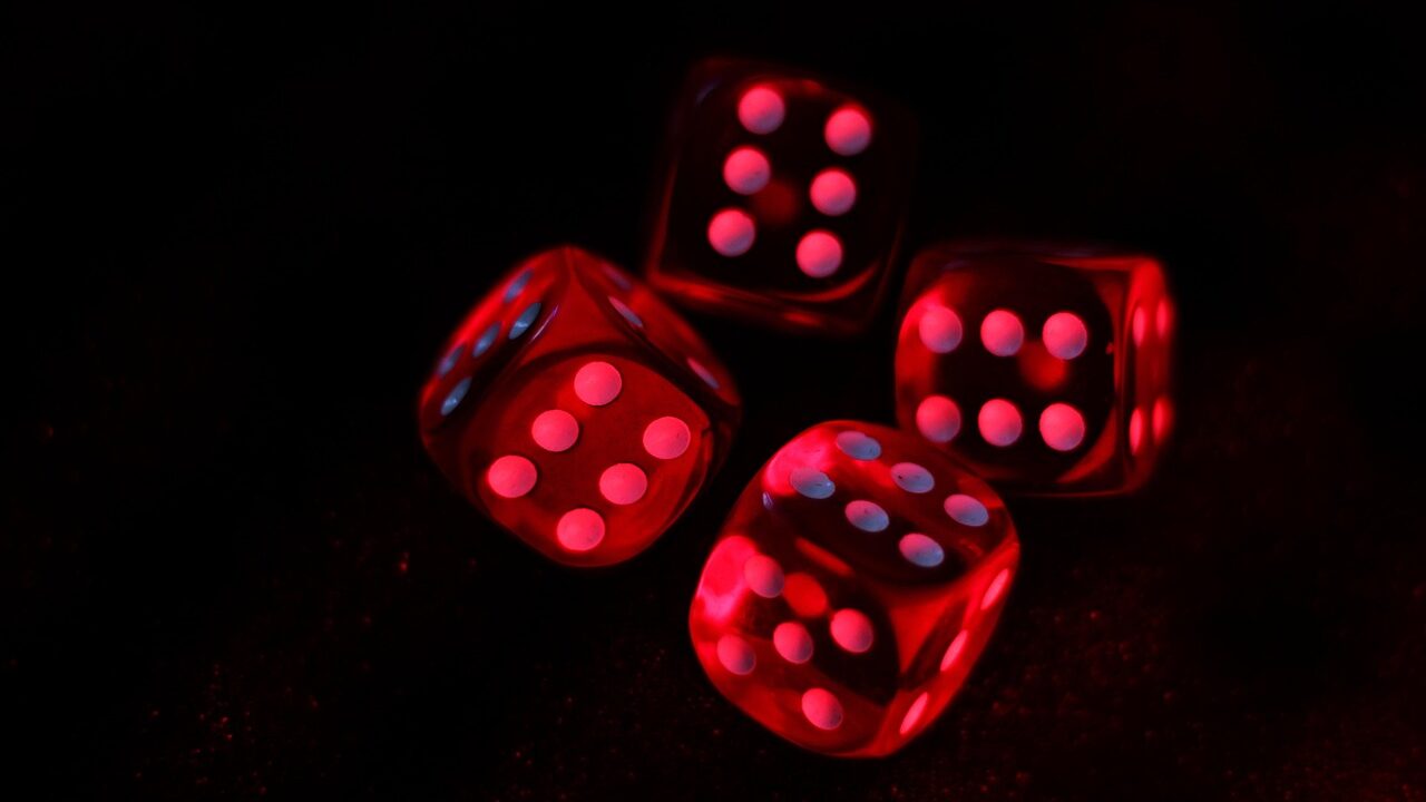 Virtual DJs and Real Payouts: When Casino Streams Feel Like Club Nights